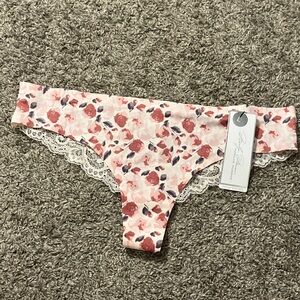 NWT Marilyn Monroe Panties size Large